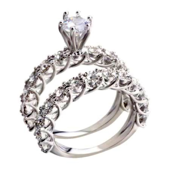 New Gorgeous 925 Silver Round Cut Cubic Zirc Ring - Picture 8 of 15